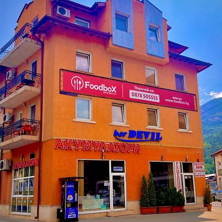 Hotel Maria Vratsa Bagian luar foto