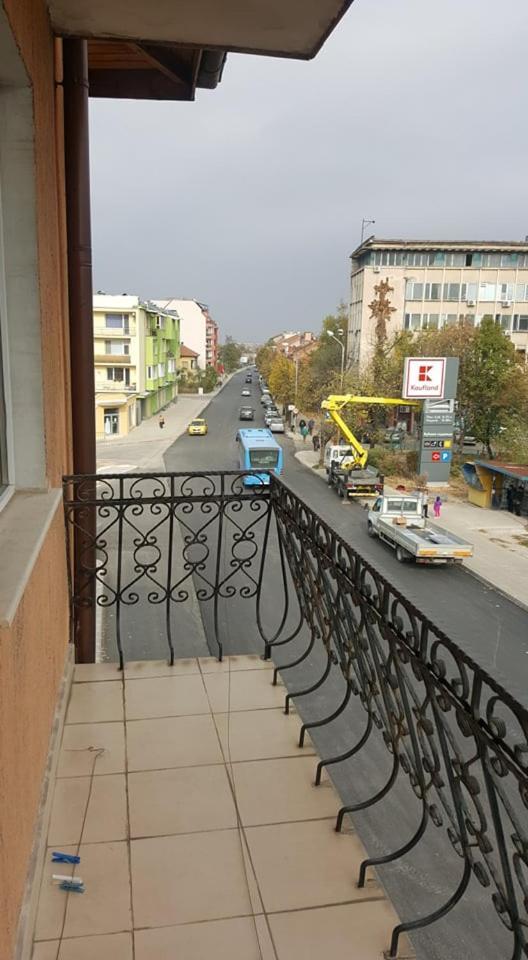 Hotel Maria Vratsa Bagian luar foto
