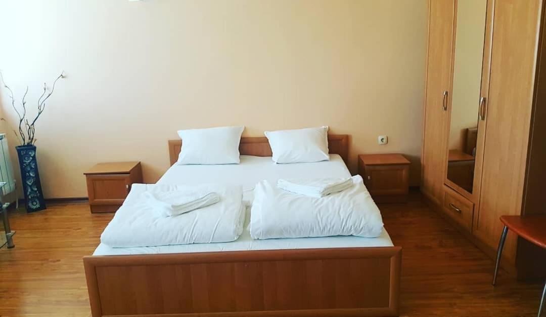 Hotel Maria Vratsa Bagian luar foto