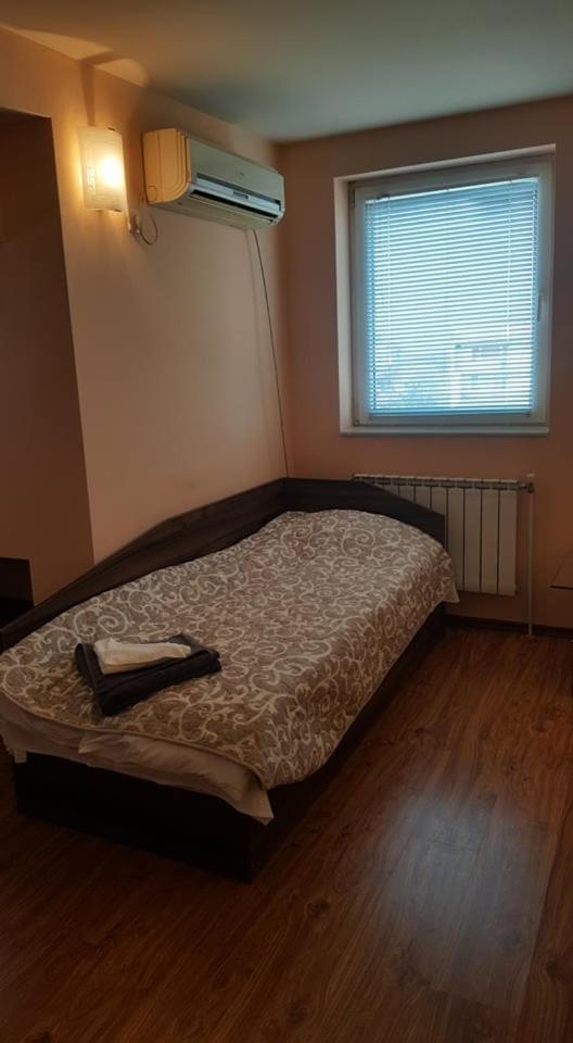 Hotel Maria Vratsa Bagian luar foto