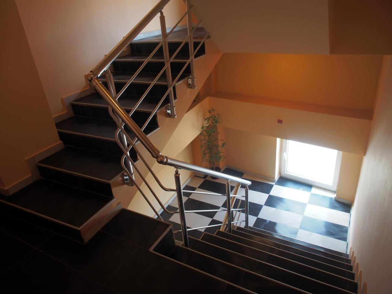 Hotel Maria Vratsa Bagian luar foto