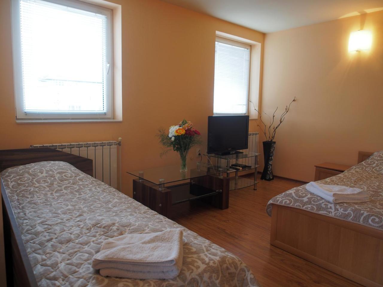 Hotel Maria Vratsa Bagian luar foto