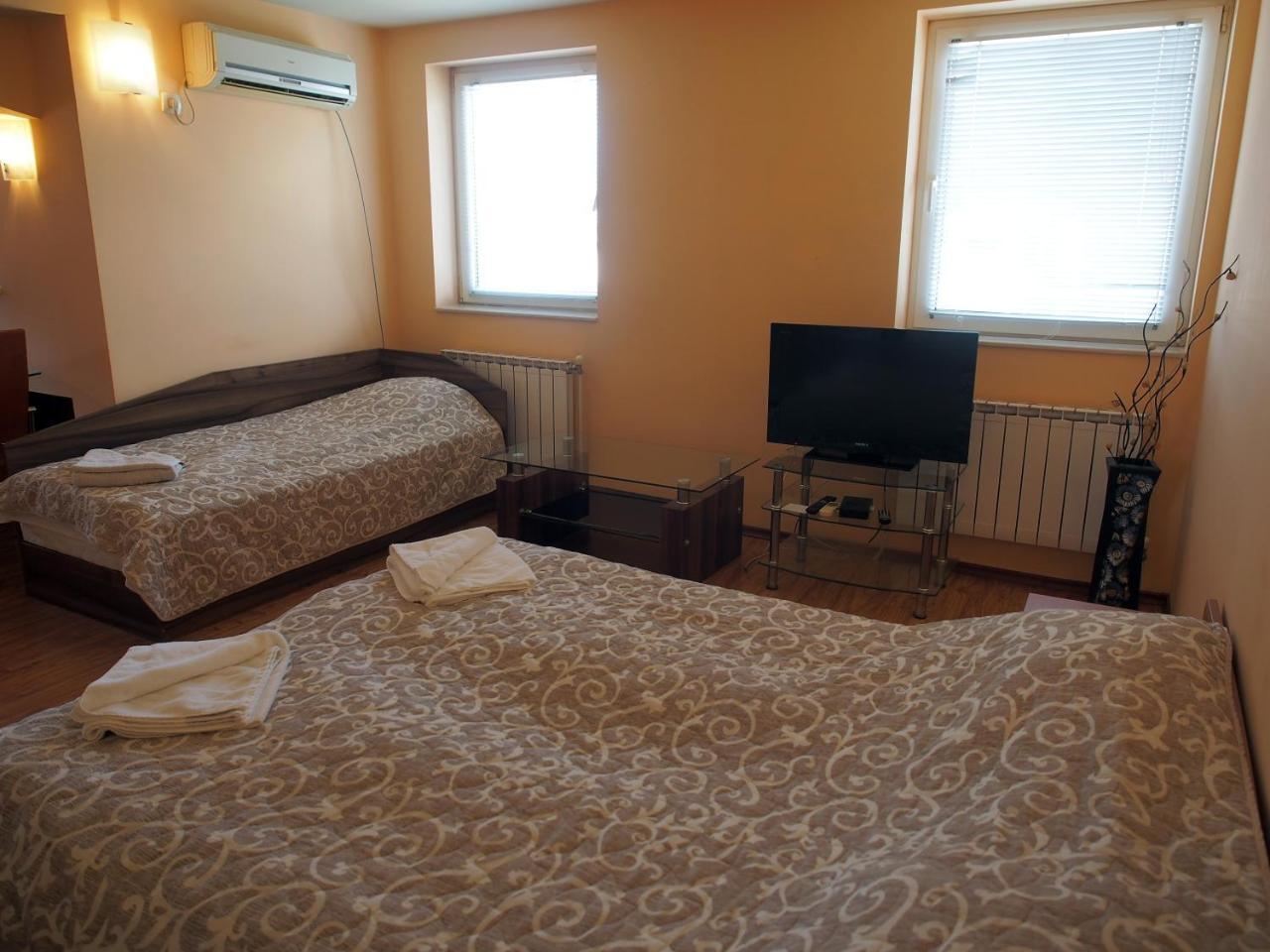 Hotel Maria Vratsa Bagian luar foto