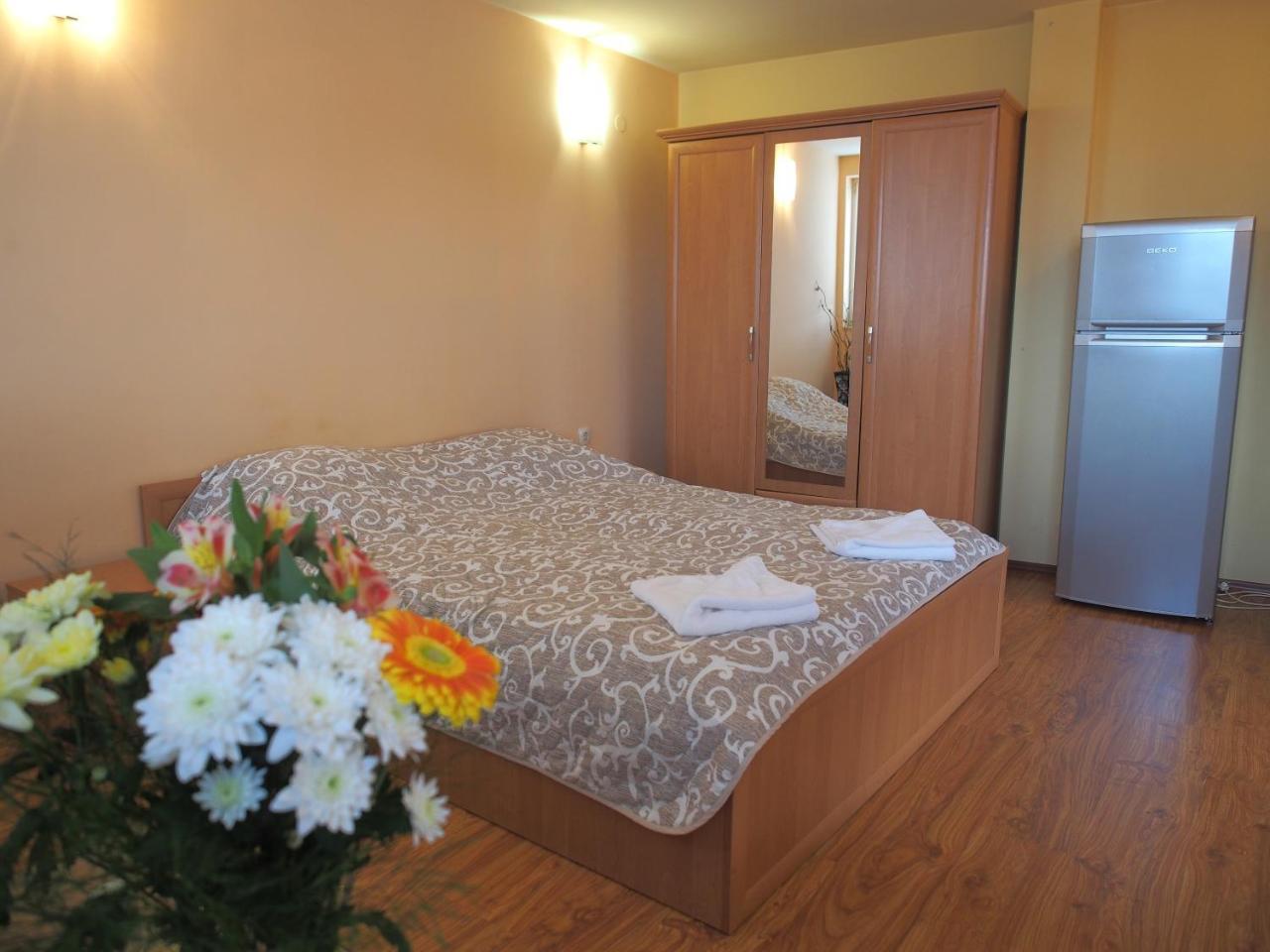 Hotel Maria Vratsa Bagian luar foto
