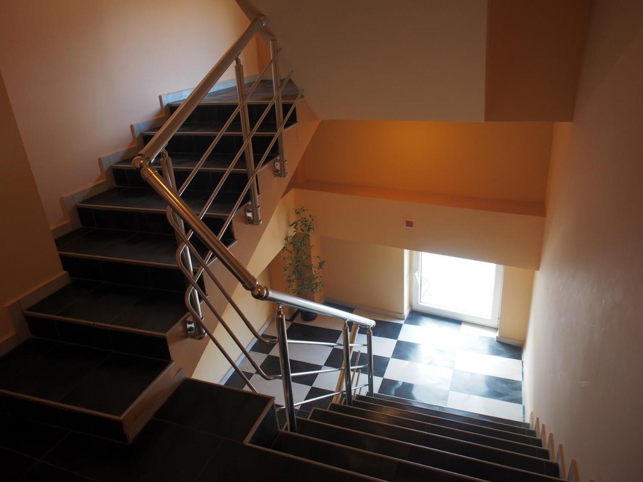 Hotel Maria Vratsa Bagian luar foto